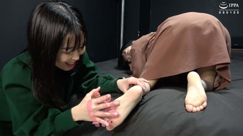 【美少女】「【レズくすぐり】美女達による私服でのくすぐり感度チェック」ADOA-096 伊織ひなの＆杉崎みさき 1❤アドア｜h_1416ad01970