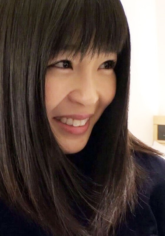 【パンスト・タイツ】年に数度のセックスじゃ我慢できない黒髪清楚奥様。電マの振動がヤリマン最強属性にレベルアップ。挿入ではガッチリ脚ホールドでオトコをキープ！❤即ヌキ｜h_1724a100b00001