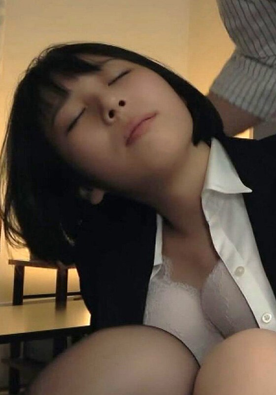 【バック】セクハラ老害ジジイの動画コレクション！かわいい系色白ショート社員を毒牙にかける！❤即ヌキ｜h_1724a106b00001